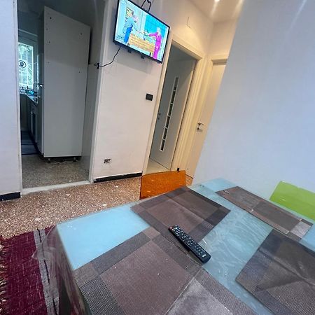 Entire 3 Bed Rooms Apartment,Centrum Genova Esterno foto