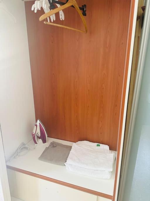 Entire 3 Bed Rooms Apartment,Centrum Genova Esterno foto