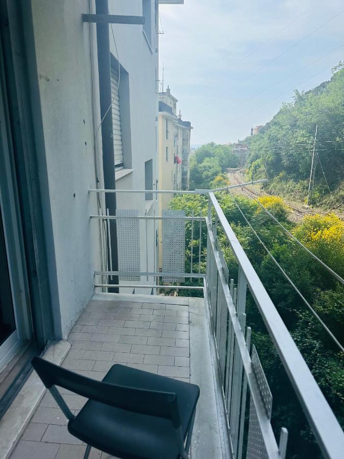 Entire 3 Bed Rooms Apartment,Centrum Genova Esterno foto
